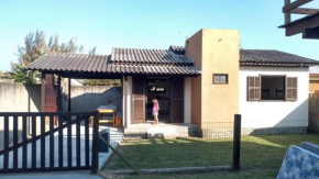 Casa bege Bal Arroio do Silva com internet